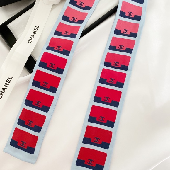 BRAND NEW Chanel Bandeau Scarf, 21K - Picture 9 of 16